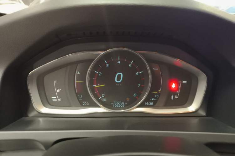 Used Volvo V60 2015 T5 Zhiya Edition
