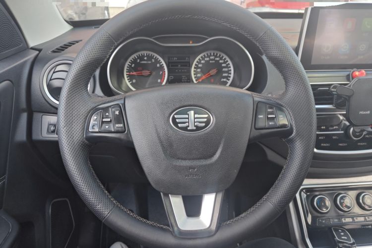 Used Bestune X40 2019 1.6L Automatic Luxury Edition China VI
