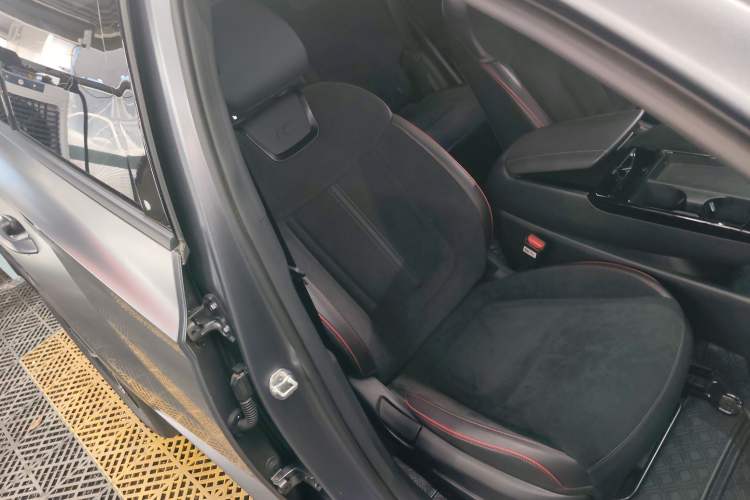 Used Hyundai Tucson 2025 Tucson L 1.5T Elite Edition N-Line Right Front Seat