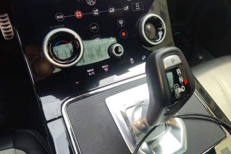 Used Land Rover Range Evoque 2020 249 PS R-DYNAMIC SE Sport Technology Edition