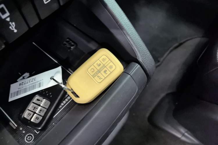 Used Honda Elysion 2022 2.0L eHEV Luxury Edition