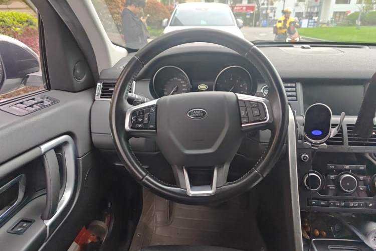 Used Land Rover Discovery Sport 2016 2.0T SE Steering Wheel