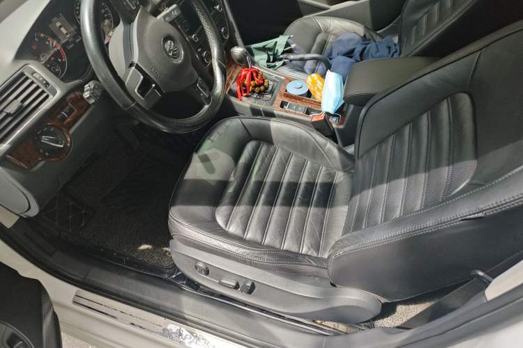 Used Volkswagen Passat 2011 1.8TSI DSG Prestige Edition Left Front Seat