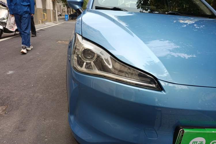 Used NETA V 2022 Chao 400 Lite Right Front Headlight