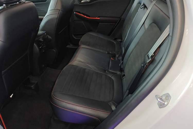 Used Ford Escape 2024 EcoBoost 245 Four-Wheel Drive ST-Line Pro Trim