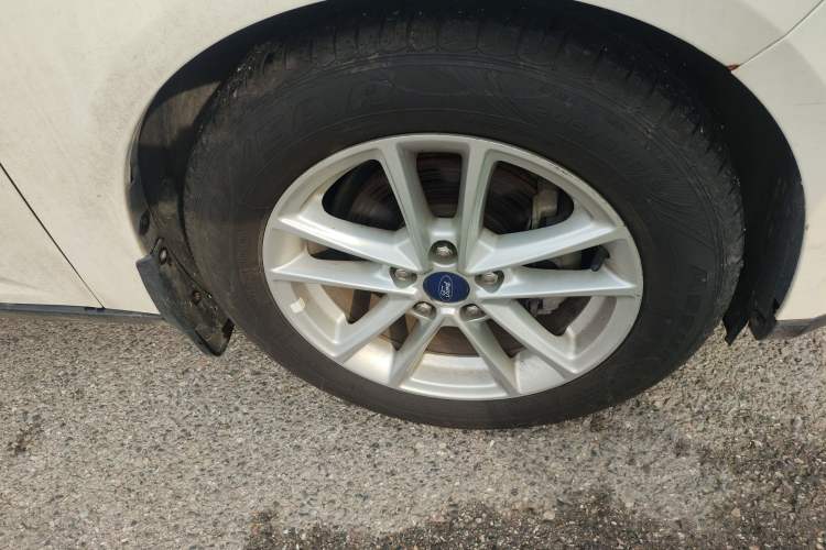 Used Ford Focus 2015 Sedan EcoBoost 180 Automatic Elite Model