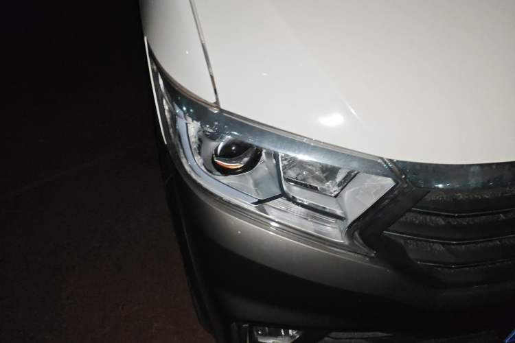 Used CHANGAN KUAYUE Xing V5  Right Front Headlight