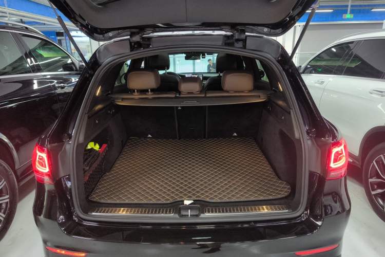 Used Mercedes-Benz GLC 2020 Facelifted GLC 300 L 4MATIC Luxury Edition