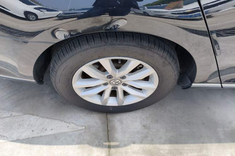 Used Volkswagen Magotan 2018 280TSI DSG Enjoyment Model Right Rear Wheel Hub