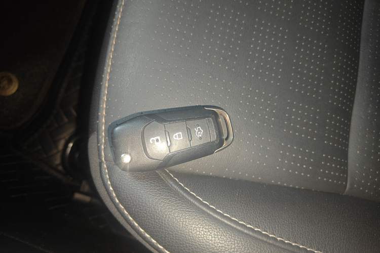 Used Ford Escort 2015 1.5L Automatic Fashion Model Vehicle Key