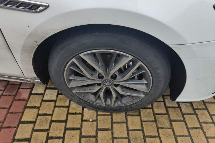 Used BYD Qin PLUS 2021 DM-i 55KM Flagship Model Right Front Wheel Hub