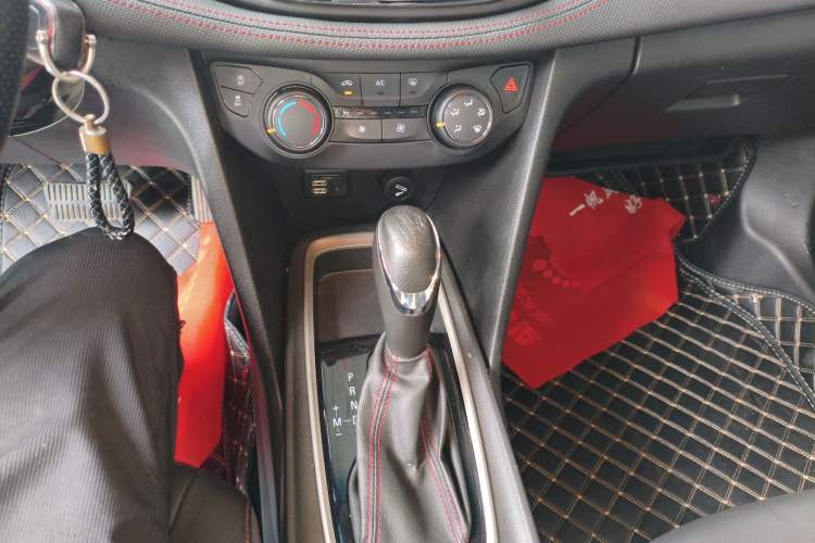 Used Chevrolet Monza 2019 RS 330T Automatic Comfort Edition China VI Standard Gear Lever