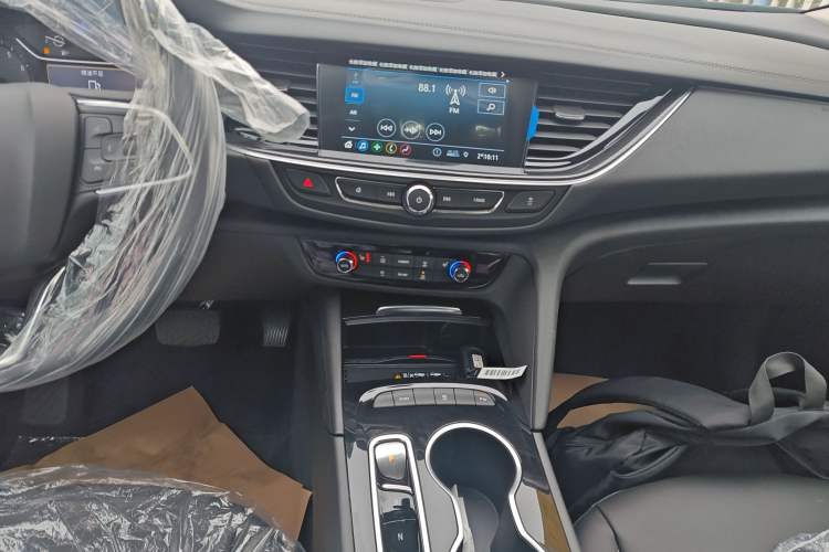 Used Buick Regal 2024 25T Deluxe Edition