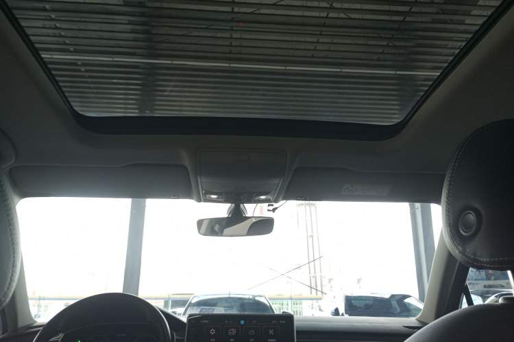 Used Volkswagen Tiguan L 2024 330TSI Automatic Two-Wheel Drive R-Line Enhanced Edition