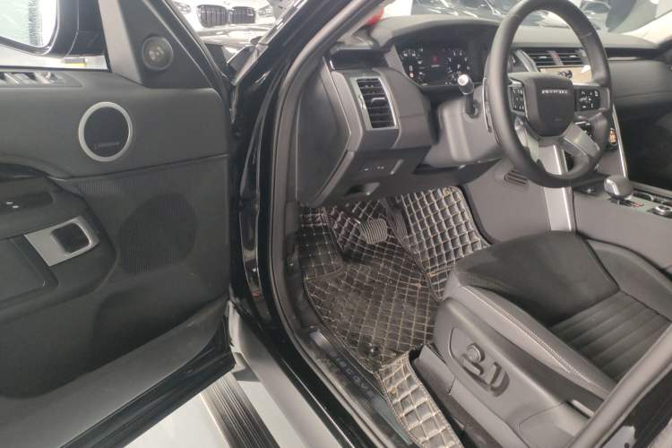 Used Land Rover Discovery 2024 360 PS S