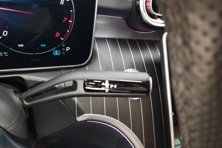 Used Mercedes-Benz C-Class 2025 C 260 L Obsidian Night Sport Edition Gear Lever