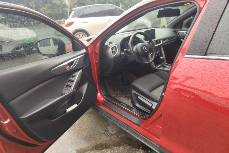 Used Mazda CX-4 2016 2.0L Automatic 2WD Blue Sky Dynamic Edition