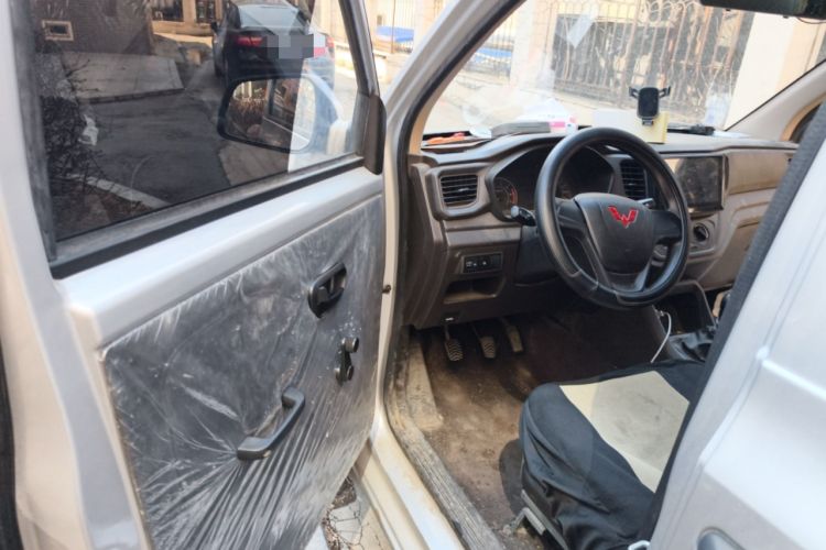 Used Wuling Hongguang V 2022 1.5L Jingqu Edition Electric-Assist LAR
