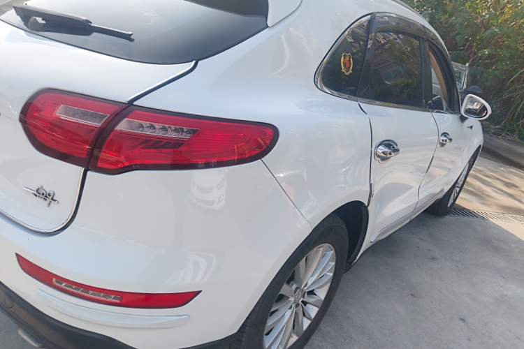 Used Zotye SR9 2017 2.0T Automatic Ultimate Light Edition