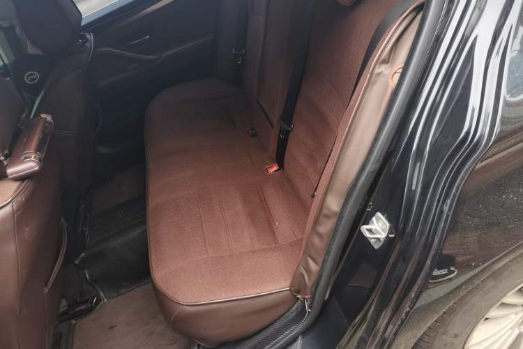 Used BMW 5 Series 2014 525Li Leading Model
