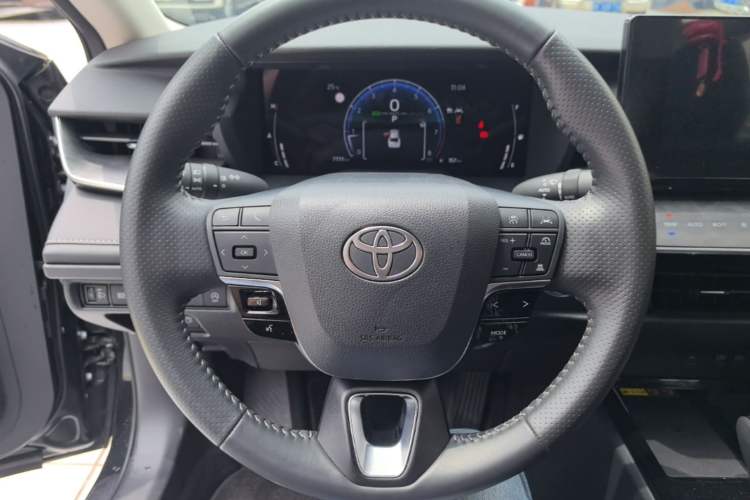 Used Toyota Camry 2024 2.0 GVP Luxury Edition
