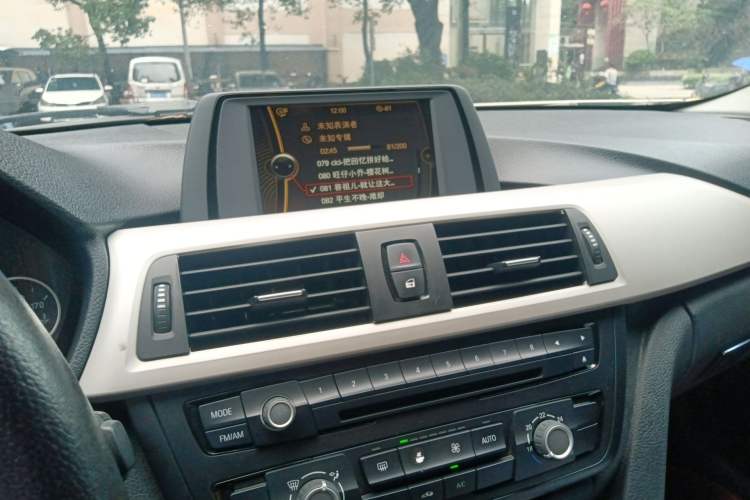 Used BMW 3 Series 2013 316i Active Edition Audio And AC Panel