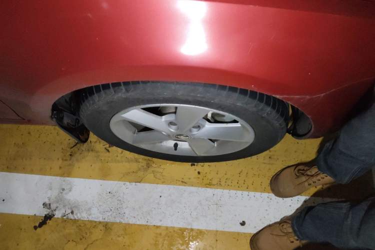 Used Skoda Octavia 2015 1.6L Automatic Yijun Edition Right Front Wheel Hub