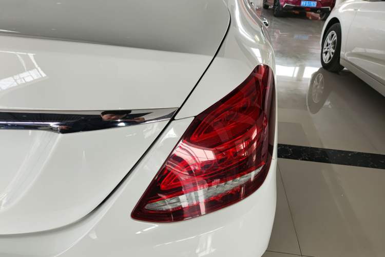 Used Mercedes-Benz C-Class 2015 C 200 L Sport Edition

