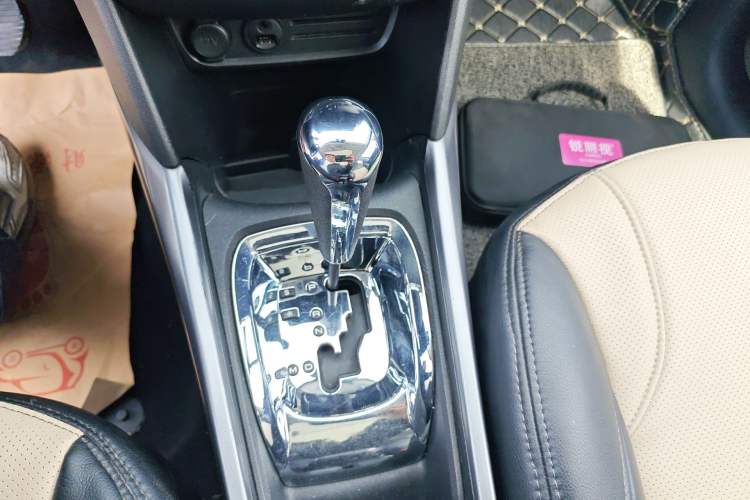 Used Peugeot 2008 2014 1.6L Automatic Fashion Edition Gear Lever