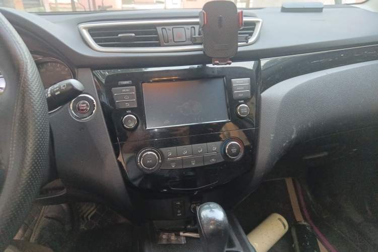 Used Nissan Qashqai 2017 2.0L CVT Luxury Edition China VI Standard Audio And AC Panel