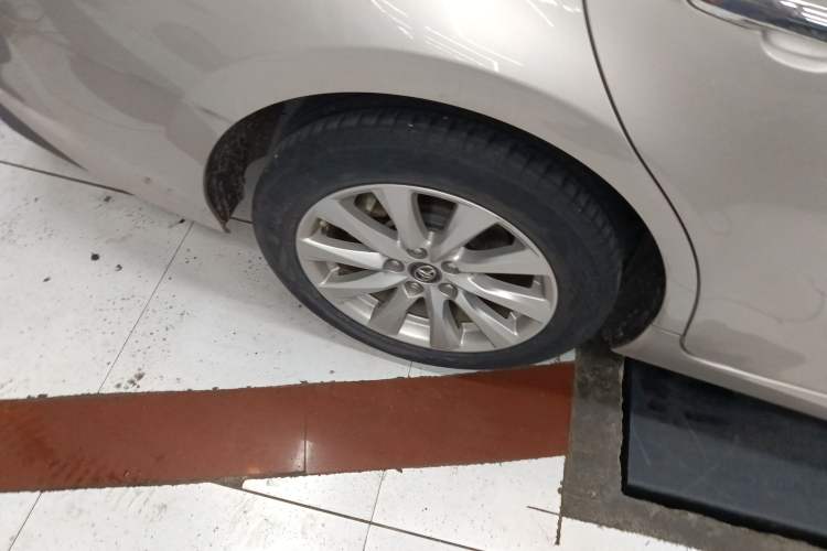 Used Toyota Camry 2019 Revised Version 2.0G Luxury Edition
