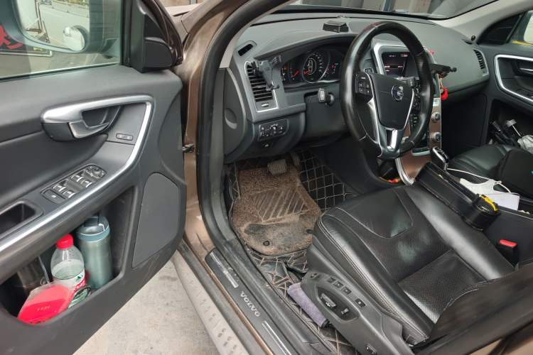 Used Volvo XC60 2017 T5 AWD Smart Upgrade Edition