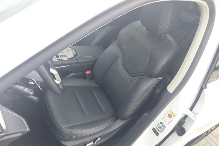 Used Haval H6 2022 3rd Generation 1.5T Automatic Two-Wheel Drive Max Left Front Seat