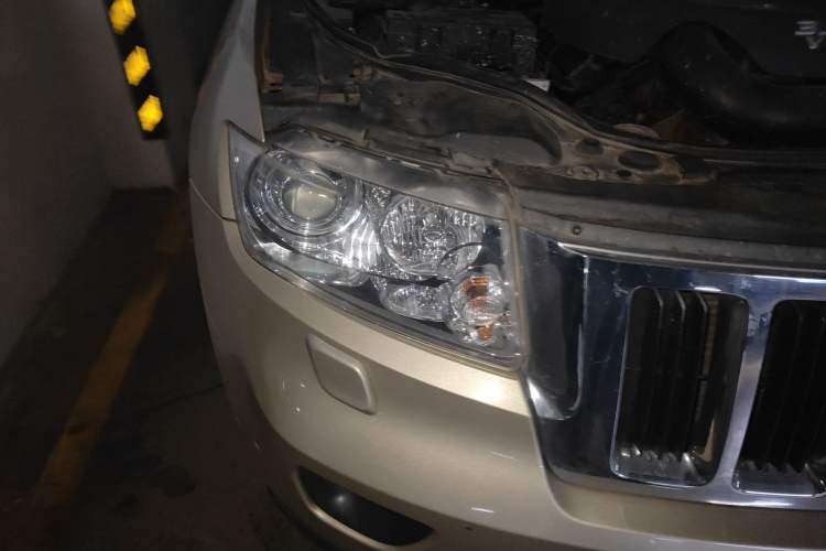 Used Jeep Grand Cherokee 2011 3.6L Luxury Edition
