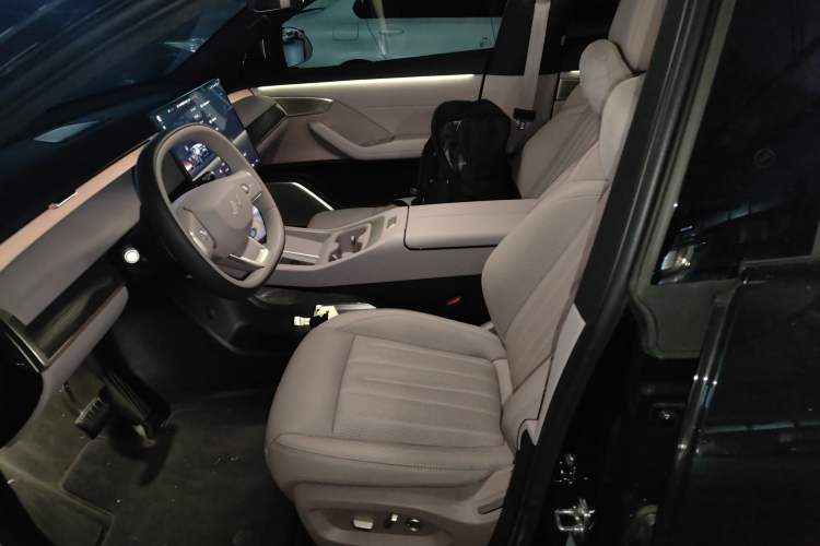 Used ONVO L60 2024 60 kWh Rear-Drive Version
