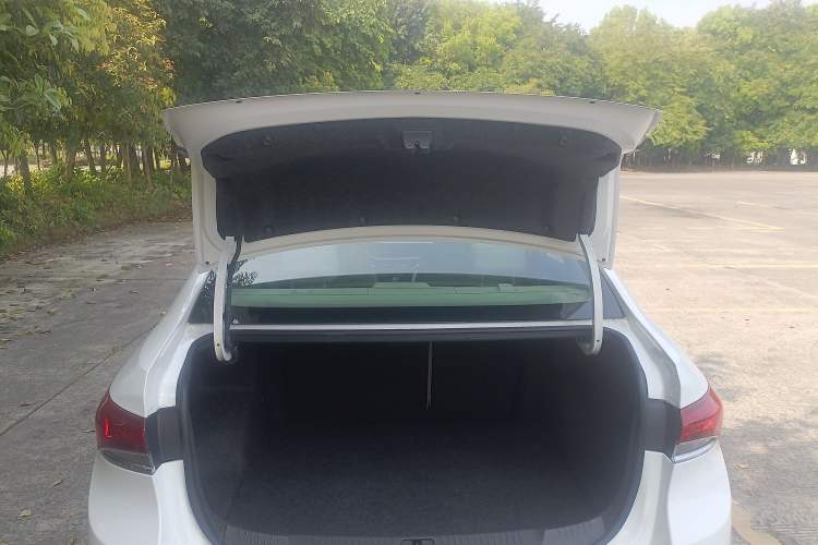 Used Buick GT 2019 15T Dual-Clutch Connected Elite Model China VI