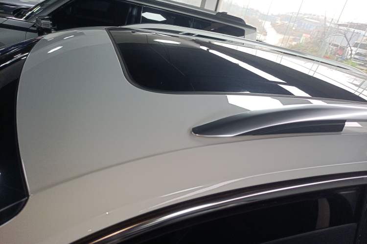 Used Volkswagen Tiguan L 2023 Facelifted 380TSI Automatic All-Wheel Drive R-Line Plus Version 7-Seater