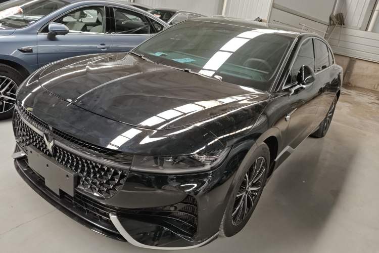 Used VOYAH PASSION 2024 PHEV Four-Wheel Drive Ultra-Long Range Executive Edition