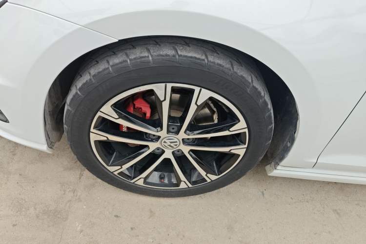 Used Volkswagen Golf 2016 1.4TSI Automatic R-Line Exterior 4
