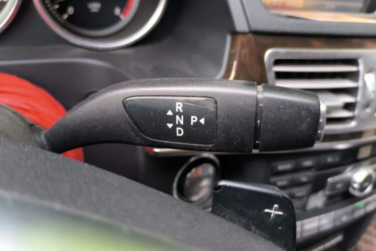 Used Mercedes-Benz E-Class 2015 Facelift E 200 L Gear Lever