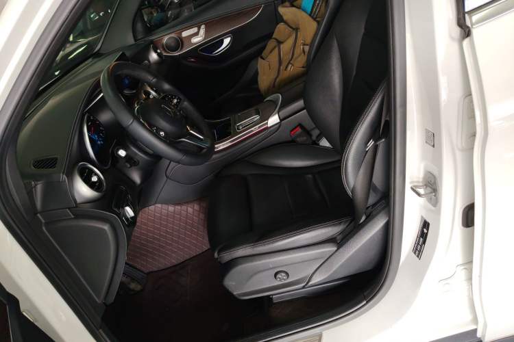 Used Mercedes-Benz GLC 2022 Facelift GLC 260 L 4MATIC Luxury Edition
