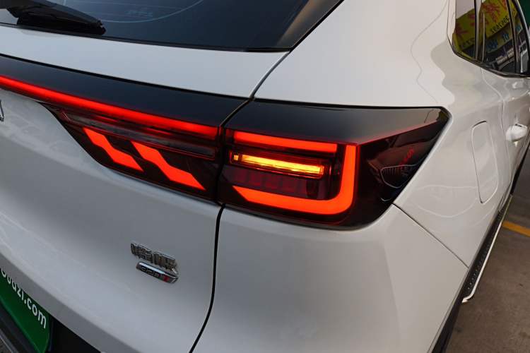 Used Dongfeng Aeolus Huge 2022 Mach Power 1.5T DareDrive Edition · Smart
