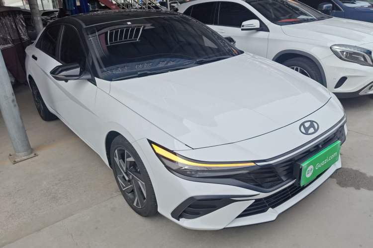 Used Hyundai Elantra 2023 1.5L CVT LUX Prestige Edition Exterior 1