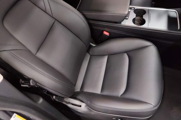 Used Tesla Model Y 2021 Long-Range All-Wheel-Drive Version