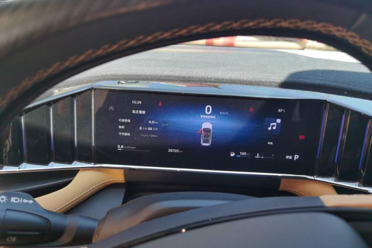 Used Geely Auto FX11 2023 1.5TD DCT Prestige Edition
