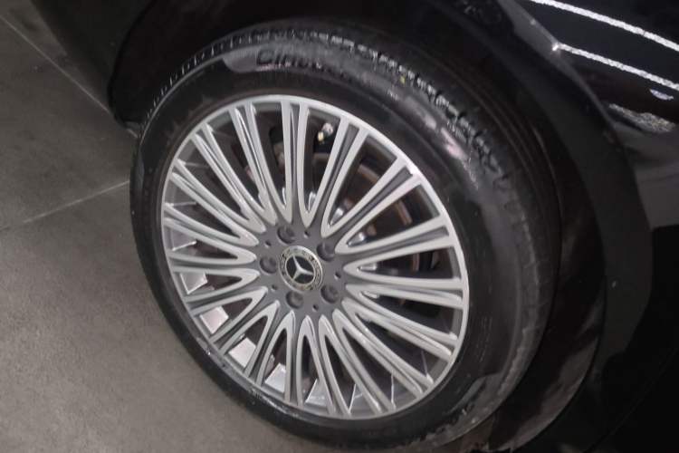 Used Mercedes-Benz E-Class 2023 Updated E 300 L Luxury Edition
