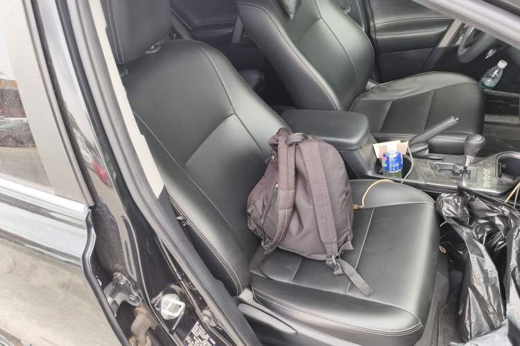 Used Toyota RAV4 2016 2.0L CVT Two-Wheel Drive Fashion Edition China V Standard