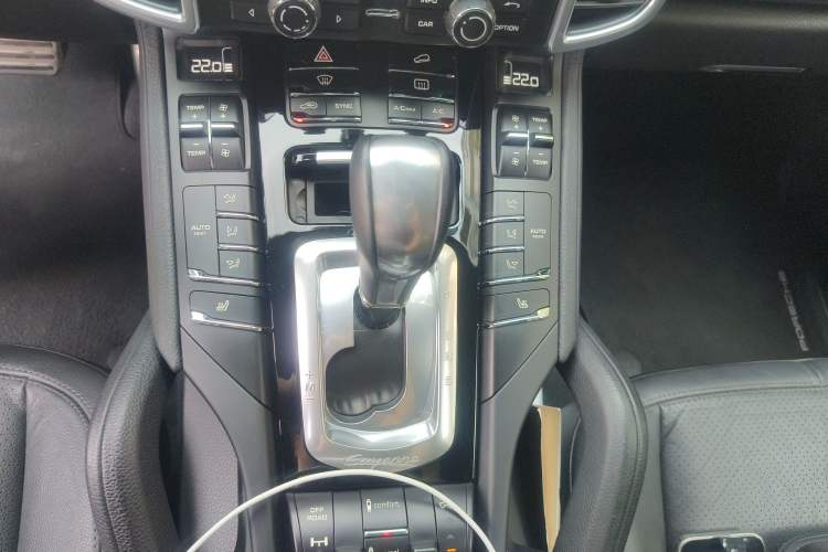 Used Porsche Cayenne 2014 Cayenne Platinum Edition 3.0T Gear Lever