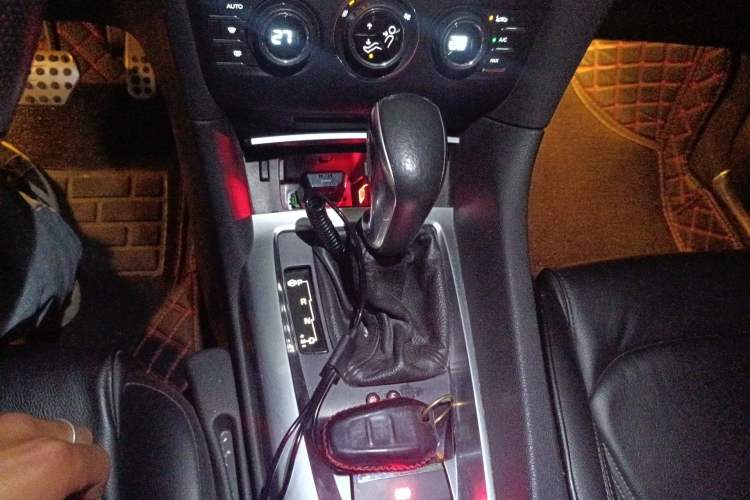 Used DS 6 2014 1.6T Luxury Edition THP200