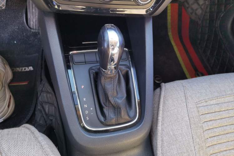 Used Volkswagen Sagitar 2015 1.6L Automatic Comfort Model